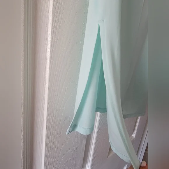 Athleta Side Slit Sleeveless Top Size Small - Picture 5 of 6